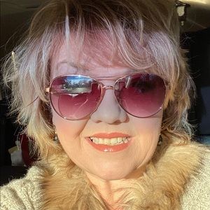 Meet your Posher, Marla